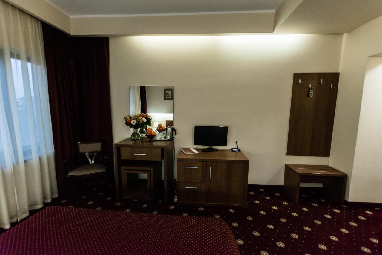 Hotel Ferdinand Constanţa Exteriér fotografie